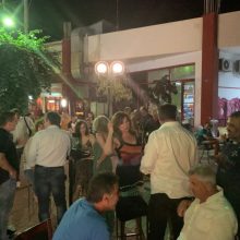 image-199235 Σε συγκέντρωση χθες Τετάρτη 3/7, με συμμαθητές και συναποφοίτους, ο υποψήφιος βουλευτής της ΝΔ Χρόνης Ακριτίδης