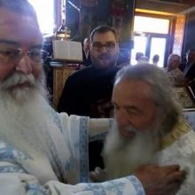 image-200983 kozan.gr: Κοζάνη: Ο Σεβασμιώτατος Μητροπολίτης Σερβίων και Κοζάνης κ.κ. Παύλος, τίμησε με το ιερατικό αξίωμα του Πρωθιερέα, τον πατέρα Θωμά