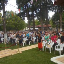 image-204481 Kozan.gr: Πλήθος πιστών, για τον Εσπερινό, στον Ιερό Ναό Παναγιάς Κοζάνης, παραμονή Δεκαπενταύγουστου (Βίντεο και Φωτογραφίες)