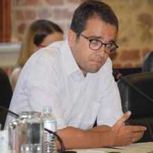 image-240330 Περισυλλογή αδέσποτων στο κέντρο της Βέροιας έκανε ο δήμος – Βρέθηκαν σκυλιά από Κοζάνη και Κατερίνη (Βίντεο)