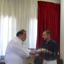 image-241120 Ο απερχόμενος δήμαρχος Καστοριάς κ. Ανέστης Αγγελής υποδέχθηκε στο γραφείο του το νέο Δήμαρχο κ. Γιάννη Κορεντσίδη