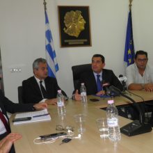 image-242239 kozan.gr: Κώστας Σκρέκας (Υφυπουργός Αγροτικής Ανάπτυξης) από την Κοζάνη: “Μέσα από τη νέα ΚΑΠ θα δώσουμε κίνητρα, ώστε οι αγρότες να συνεργάζονται μεταξύ τους”. Για ΔΕΗ: “Η προηγούμενη κυβέρνηση έκρυβε το πρόβλημα κάτω από το χαλί και προσπαθούσε να το μεταφέρει στην επόμενη κυβέρνηση όπως και έγινε” (Φωτογραφίες & Βίντεο)