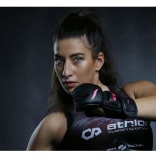 image-242725 H Koζανίτισσα Ελένη Γάθη – ΜΜΑ, kick boxing, πυγμαχία, πιανίστρια, ζωγράφος, designer, ψηφιακή καλλιτέχνης – Μια συναρπαστική νέα Ελληνίδα στη καρδιά του Παρισιού