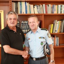 image-243433 kozan.gr: Τον Αντιπεριφερειάρχη Π.Ε. Κοζάνης Γ. Τσιούμαρη επισκέφτηκε την Τρίτη 10/9 ο Αστυνομικός Διευθυντής Κοζάνης Σ. Διόγκαρης (Βίντεο & Φωτογραφίες)