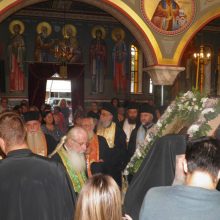 image-244243 kozan.gr: Αρκετοί πιστοί στην υποδοχή του Ιερού Λειψάνου του Οσίου Δαβίδ του εν Ευβοία, το απόγευμα της Κυριακής 15/9, στον Ιερό Ναό των Αγίων Κωνσταντίνου & Ελένης Κοζάνης (Φωτογραφίες & Βίντεο)