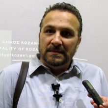 image-244420 kozan.gr: kozan.gr: Η πρώτη δήλωση του νέου προέδρου του ΔΗΠΕΘΕ Κοζάνης Ν. Κέφαλου – Τι απάντησε σε ό,τι αφορά τη θέση του Καλλιτεχνικού Διευθυντή σε σχέση με τον Λευτέρη Γιοβανίδη αλλά και τον Γ. Βασιλειάδη τ’ όνομα του οποίου εξετάζει η νέα δημοτική αρχή (Βίντεο)