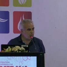 image-245060 kozan.gr: «Θέλω να ελπίζω πως η μετάβαση στη νέα εποχή θα είναι πιο δίκαια, απ’ αυτό που ζήσαμε ως τώρα. Τι είναι αυτό που ζήσαμε τα τελευταία 30-40 χρόνια; Μια πολιτική αστυφιλίας. Όλα γύρω από την Κοζάνη, μέσα στην Κοζάνη, δίπλα στην Κοζάνη, αν είναι δυνατόν και μέσα στο Καμπαναριό. Άδεια όλη η ύπαιθρος» (Βίντεο)