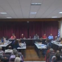 image-245276 kozan.gr: Χ. Ελευθερίου σε Β. Κωνσταντόπουλο: «Η παρέμβασή σας περί παρανομίας στον ορισμό του Γενικού Γραμματέα είναι για να δημιουργήσετε εντυπώσεις. Αν διαβάσετε το νόμο για τους διασπασμένους δήμους θα δούμε ότι κατ΄εξαίρεση δικαιούμαστε Γενικό Γραμματέα» – Tι ανταπάντησε ο Β. Κωνσταντόπουλος (Βίντεο)