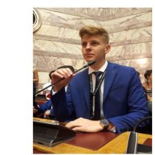 image-245875 «Βουλή των εφήβων» – Μια μοναδική εμπειρία πέντε αλησμόνητων ημερών (Γράφει ο Φεργαδάς Γεώργιος – Μαθητής του Γ.Ε.Λ. ΣΕΡΒΙΩΝ)