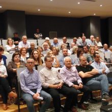 image-246724 kozan.gr: Το βιβλίο του Catalin Constantin, με τίτλο «Πόλεις Συνοπτικά, Πλατείες της Ευρώπης και οι Ιστορίες τους», παρουσιάστηκε στην Κοβεντάρειο Δημοτική Βιβλιοθήκη Κοζάνης, το βράδυ της Δευτέρας 30/9 (Bίντεο & Φωτογραφίες)
