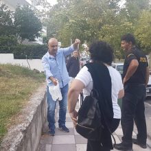 image-246898 kozan.gr: Κοζάνη: Φίδι σε πεζοδρόμιο επί της Οδού Δημοκρατίας (λίγο πιο πάνω από την Π.Ε. Κοζάνης) προκάλεσε αναστάτωση στους περιστατικούς – Πολίτης το περισυνέλεξε, χωρίς να το τραυματίσει και το απελευθέρωσε σε δασική περιοχή στον Ξενία Κοζάνης (Βίντεο & Φωτογραφία)