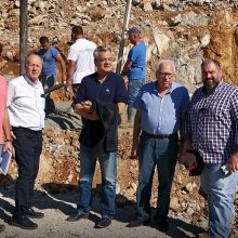 image-247072 kozan.gr: Ξεκίνησε η προετοιμασία για τη θεμελίωση του Νέου Κέντρου Υγείας Σιάτιστας – “Έπεσαν” τα πρώτα τσιμέντα . Τι Δήλωσε ο Αντιπεριφερειάρχης Π.Ε. Κοζάνης Γρηγόρης Τσιούμαρης (Βίντεο & Φωτογραφίες)