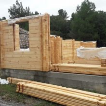 image-248182 kozan.gr: Ξεκίνησε η συναρμολόγηση του «Οικίσκου του Επιστάτη» στην είσοδο του δάσος Κουρί στην Κοζάνη, στο πλαίσιο των εργασιών ανάπλασης (Φωτογραφίες)