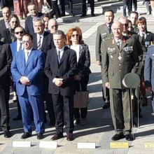 image-248697 kozan.gr: Ώρα 11:00: Κοζάνη: Επιμνημόσυνη δέηση & κατάθεση στεφάνων στην Κεντρική Πλατεία, στο πλαίσιο του εορτασμού της 107ης επετείου της απελευθέρωσης της Κοζάνης από τον Τουρκικό Ζυγό (Φωτογραφίες & Βίντεο)