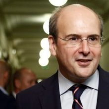 image-249581 Χατζηδάκης: “Δεν θα πάμε απερίσκεπτα να κλείνουμε λιγνιτικές μονάδες, εάν την ίδια στιγμή βλέπουμε ότι μπορεί να υπάρξει ένα κενό. Όλα αυτά θα γίνουν συντεταγμένα και προετοιμασμένα σε χρόνο ρεκόρ”