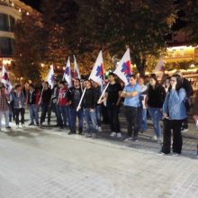 image-250676 kozan.gr: Το σωματείο ιδιωτικών υπαλλήλων Ν. Κοζάνης πραγματοποίησε το βράδυ της Πέμπτης 17/10 κινητοποίηση στην κεντρική πλατεία Κοζάνης με σύνθημα «Κάτω τα χέρια από τα σωματεία και τα συνδικάτα» (Φωτογραφίες & Βίντεο)