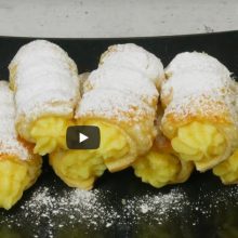 image-250834 Tο foodaholics.gr προτείνει Γλυκά πουράκια με κρέμα-Cannoncini
