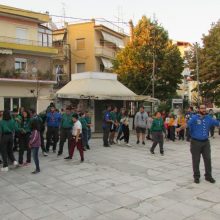 image-250979 kozan.gr: Κοζάνη (πλατεία Αλώνια): Έπαιξαν προσκοπικά παιχνίδια κι αντάλλαξαν, μέσω ασυρμάτων, μηνύματα και χαιρετισμούς με άλλους προσκόπους, στο πλαίσιο της πανελλήνιας δράσης Open Day, με τίτλο «Γνωρίστε τους Προσκόπους της Γειτονιάς σας» καθώς και της δράσης JOTA-JOTI Τζάμπορη των Αιθέρων (Φωτογραφίες & Βίντεο)