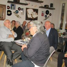 image-252030 kozan.gr: Koζάνη: 17 χρόνια από το θάνατο του Λάζαρου Μπόκα, έπειτα από έκρηξη στο πρατήριο υγρών καυσίμων ιδιοκτησίας του – Φίλοι και γνωστοί συναντήθηκαν, το βράδυ της Πέμπτης 24 Οκτωβρίου, για να τιμήσουν τη μνήμη του και να θυμηθούν, ακούγοντας ηχητικό υλικό, το ευρηματικό χιούμορ και την προσωπικότητά του (Βίντεο & Φωτογραφίες)