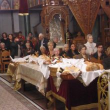 image-252261 kozan.gr: Με τη συμμετοχή πολλών πιστών πραγματοποιήθηκε, το απόγευμα της Παρασκευής 25/10, ο πανηγυρικός εσπερινός στον Ιερό Ναό Αγίου Δημητρίου Κοζάνης (Φωτογραφίες & Βίντεο)
