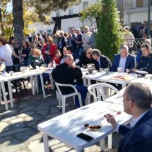 image-252408 kozan.gr: Πολύς κόσμος, στη σημερινή (Κυριακή 27/10), καθιερωμένη Καστανογιορτή στη Δαμασκηνιά Βοΐου, που διεξήχθη για 20η χρονιά (Βίντεο & Φωτογραφίες)