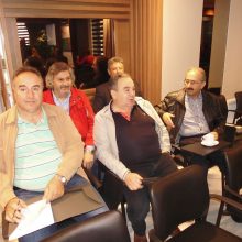 image-253719 kozan.gr: Δηλώσεις συνδικαλιστών της ΔΕΗ για τις εξελίξεις στην ΔΕΗ – Σάκης Μάστορας: “Το μόνο που επηρεάζει τους Δεητζήδες είναι η μείωση (της έκπτωσης του ρεύματος). Τα υπόλοιπα (για το κλείσιμο των λιγνιτικών μονάδων το 2028) αφορούν την τοπική κοινωνία. Εγώ θα παραμείνω ένας συνταξιούχος, ο οποίος θα παίρνει μια καλή σύνταξη και θα συνεχίσω τη ζωή μου. Ίσως επιλέξω έναν άλλο τόπο, γιατί μπορεί να μην με καλύπτει αυτός ο τόπος από εδώ και πέρα” – Μόσχος Μόσχου: “Οι δηλώσεις του πρωθυπουργού είναι καταστροφικές, ότι μέχρι το 2028 θα κλείσουν λιγνιτικές μονάδες, χωρίς να υπάρχει σχέδιο” (Βίντεο)