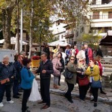 image-255247 Μέλη από την οργάνωση Γιατροί του Κόσμου, επισκέφτηκαν την Σιάτιστα, στο πλαίσιο προγραμματισμένης εκδρομής – Εντυπωσιάστηκαν από τις ομορφιές της πόλης και τη φιλοξενία των κατοίκων (Bίντεο & Φωτογραφίες)