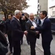 image-255837 kozan.gr: Ώρα 11:53: Έφτασε στα Γρεβενά ο Αλέξης Τσίπρας – Θερμή υποδοχή από φίλους και μέλη του ΣΥΡΙΖΑ (Φωτογραφίες & Βίντεο)