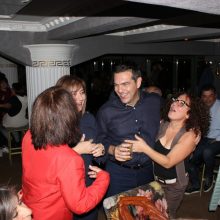image-256111 kozan.gr: Βραδινή έξοδος για τον Αλέξη Τσίπρα στην Κοζάνη (48 Φωτογραφίες & Βίντεο)