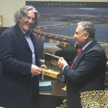 image-257708 kozan.gr: Η επίσκεψη του Τούρκου Δημάρχου Ντεβελί στο Δήμαρχο Σερβίων Χρήστο Ελευθερίου (Φωτογραφίες)