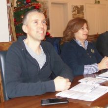 image-259941 kozan.gr: “Άρχισαν τα όργανα”: Αυστηρή, έμμεση, προειδοποίηση της Αντιδημάρχου Πολιτισμού Ελπίδας Κοϋμτζίδου στον Προέδρο του ΟΑΠΝ Γιάννη Τσιομπάνο: “Κανένας δεν θα παίρνει αποφάσεις μόνος του. Κανένας δεν θα ανακοινώνει πριν αποφασίσουμε όλοι μαζί για το πρόγραμμα και πριν χαράξει η Δημοτική Αρχή τις πολιτιστικές δράσεις” (Βίντεο)