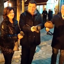image-261124 kozan.gr: Εράτυρα: Αναβίωσε, το απόγευμα της Κυριακής 8 Δεκεμβρίου, παρουσία του Δημάρχου Βοΐου, Χ. Ζευκλή, το χτύπημα των κουδουνιών (Βίντεο & Φωτογραφίες)