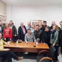 image-261581 Η αναμνηστική φωτογραφία της παράταξης ΔΚΜ στο ΤΕΕ/Τμ. Δ. Μακεδονίας με αφορμή την εκλογή του, επί κεφαλής της, Στέργιου Κιάνα στην Προεδρία του Επιμελητηρίου