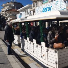image-262388 kozan.gr: Πτολεμαΐδα: Ξεκίνησε τα δρομολόγια, εντός της πόλης, το μεσημέρι της Κυριακής 15/12, το Χριστουγεννιάτικο τρενάκι – Ενθουσιασμός σε μικρούς και μεγάλους (Βίντεο)
