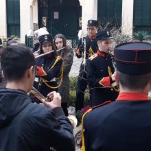 image-264155 kozan.gr: Όπως κάθε χρονιά, έτσι και φέτος, μετά τα κάλαντα, η Πανδώρα, “έπαιξε” το “καθιερωμένο” κι αγαπημένο (11) για το Μητροπολίτη Σερβίων & Κοζάνης κ.κ. Παύλο (Βίντεο σε HD ανάλυση)