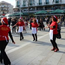 image-264570 kozan.gr: Kεντρική Πλατεία Κοζάνης: Χόρεψαν και γεύτηκαν τα παραδοσιακά Κοζανίτικα γιαπράκια (84 Φωτογραφίες & Bίντεο 7′ σε HD ποιότητα)