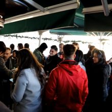 image-265182 kozan.gr: Μεσημέρι Τρίτης 31/12, λίγο πριν το νέο έτος (2020), πολύς κόσμος, με κέφι και χάλκινα (Κοζανίτικο Τακίμι), στο Bo cafe στην Κοζάνη (Βίντεο)