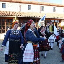 image-266727 kozan.gr: Πραγματοποιήθηκε, ανήμερα του Αη Γιάννη, στη Λευκοπηγή Κοζάνης, η «Γιορτή Αγάπης» (20 Φωτογραφίες & Βίντεο)