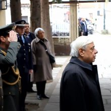 image-267289 kozan.gr: Ώρα 11:00 π.μ.: H άφιξη του Προέδρου της Δημοκρατίας Π. Παυλόπουλου στον Ι.Ν. Κοίμησης της Θεοτόκου Βελβεντού (Βίντεο & Φωτογραφίες)