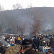 image-268013 Βελβεντό: Το πατροπαράδοτο έθιμο της λουκανικοφαγίας θα αναβιώσει και φέτος στο εξωκλήσι του Αγίου Αθανασίου ανήμερα της γιορτής, το Σάββατο 18 Ιανουαρίου 2020