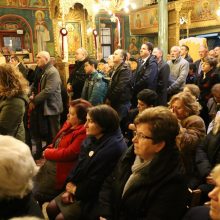 image-268604 kozan.gr: Παρουσία αρκετών πιστών η σημερινή πανηγυρική δοξολογία στον Ι.Ν. Αγ. Αθανασίου στην Κοζάνη, για τον εορτασμό του Αγίου (Βίντεο & Φωτογραφίες)