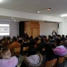 image-270258 ΕΠΑΛ Σερβίων: Ενημέρωση για τη γρίπη από τον π. Διευθυντή του Κέντρου Υγείας Σερβίων και ειδικό παθολόγο κ. Αλέξανδρο Λαϊόπουλο