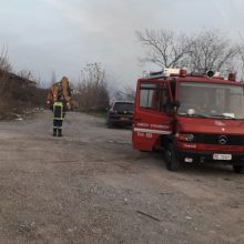 image-270528 kozan.gr: Κοζάνη: Φωτιά σε ξερά κλαδιά πίσω από τις αποθήκες του ΟΣΕ Κοζάνης – Άμεση επέμβαση της πυροσβεστικής και του χωματουργικού μηχανήματος της Πολιτικής Προστασίας του Δήμου Κοζάνης (Βίντεο & Φωτογραφίες)