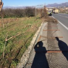 image-272260 O Δήμαρχος Σερβίων για την κοπή του συρματοπλέγματος στο Δενδροκομικό Σταθμό και την αλλαγή όψη της εισόδου (Φωτογραφίες)