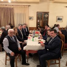 image-273020 kozan.gr: Οι «Ερατυρείς» της Κοζάνης έκοψαν, το βράδυ του Σαββάτου 1 Φεβρουαρίου, την πρωτοχρονιάτικη πίτα τους (Βίντεο & Φωτογραφίες)