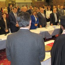 image-273508 Με παρουσίες αρκετών στελεχών από την Κοζάνη η κοπή της πίτας της ΝΟΔΕ Καστοριάς, παρουσία του Υπουργού Εσωτερικών Τάκη Θεοδωρικάκου – Το φλουρί στο βουλευτή Κοζάνης Μιχάλη Παπαδόπουλο