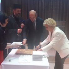 image-274441 kozan.gr: Πτολεμαίδα: Παρουσία του Υπουργού Περιβάλλοντος και Ενέργειας Κωστή Χατζηδάκη έκοψαν, το βράδυ της Παρασκευής 7/2, την πίτα στη Δημοτική Τοπική Οργάνωση της Νέας Δημοκρατίας (Βίντεο 19′ & 30 Φωτογραφίες)