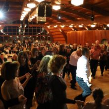 image-274917 kozan.gr: Με πολύ κέφι και χορό πραγματοποιήθηκε, το βράδυ του Σαββάτου 8 Φεβρουαρίου, ο ετήσιος χορός του Πολιτιστικού Συλλόγου “Φανός τ’ Αϊ Δημήτρ΄” (28 Φωτογραφίες & Βίντεο 4′ σε HD ποιότητα)