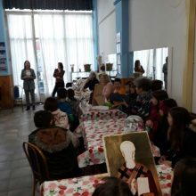 image-275959 Επίσκεψη 18ου Δημοτικού Σχολείου Κοζάνης στο εργαστήρι αγιογραφίας του Πολιτιστικού Συλλόγου “ΑΡΙΣΤΟΤΕΛΗΣ” Κοζάνης