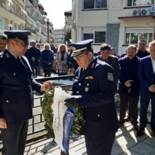 image-277813 kozan.gr: Πτολεμαΐδα: Tελέστηκε, το μεσημέρι του Σαββάτου 22/2, τρισάγιο στο μνημείο πεσόντων Αστυνομικών (Φωτογραφίες & Βίντεο)
